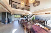 G&icirc;te haut de gamme, Les Combes (2024)