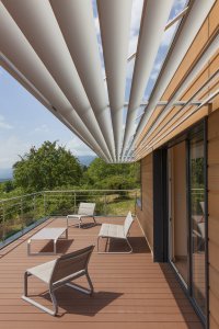 Grande maison en terrasse , Grilly